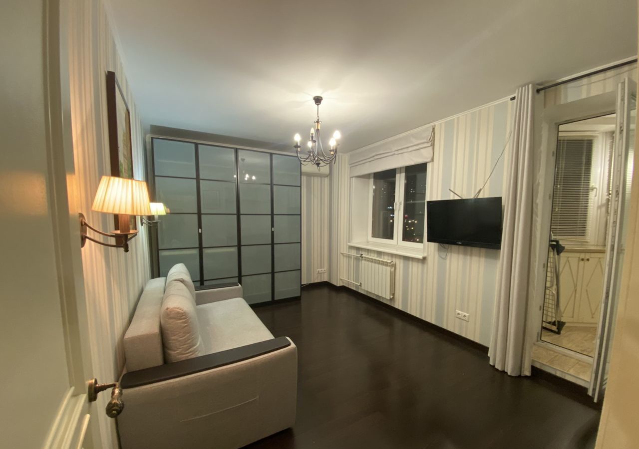 Трехкомнатная квартира Большая Почтовая улица, 32 к. 8, фото №2
